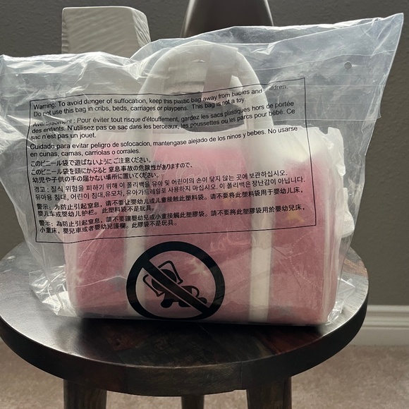 64: MICHAEL KORS TRAVEL SM DUFFLE/CROSSBODY BAG Pink/MULTI (Limited Edition) NEW - Picture 7 of 8